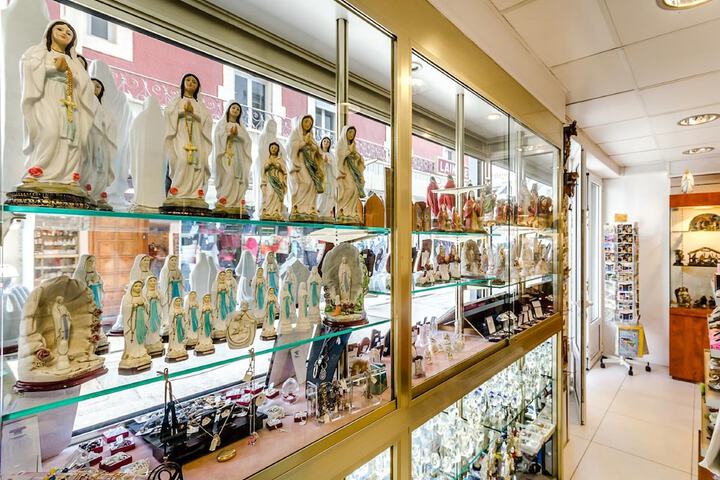 Gift shop