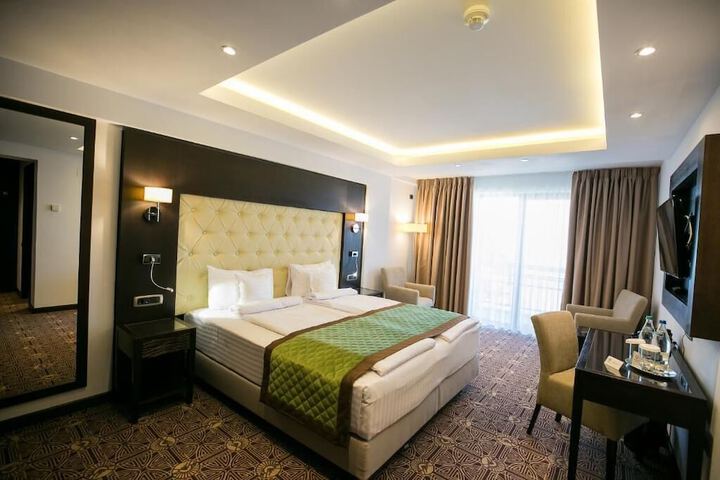 Room 10 of 63