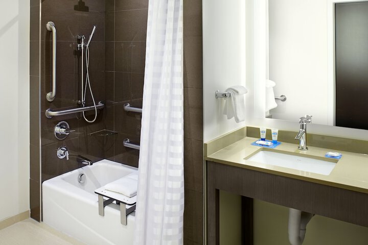 Bathroom sink