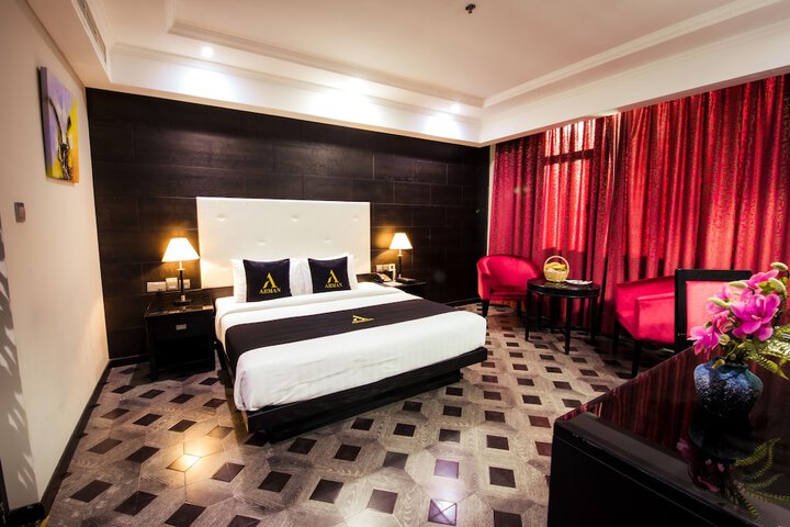 Room 16 of 62