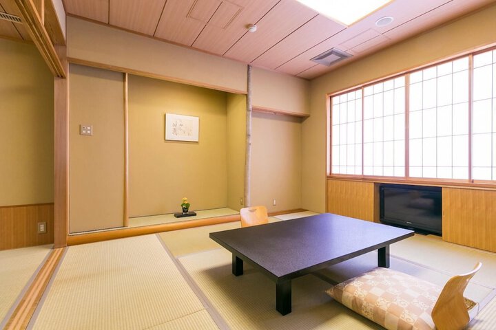 Room 7 of 43