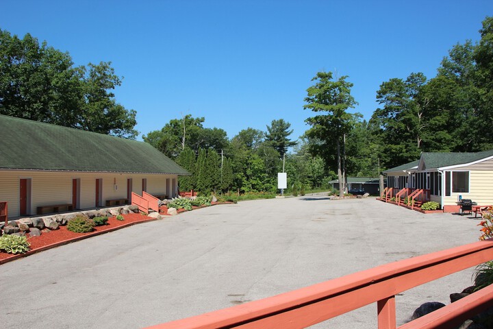 Property Grounds 24 of 27