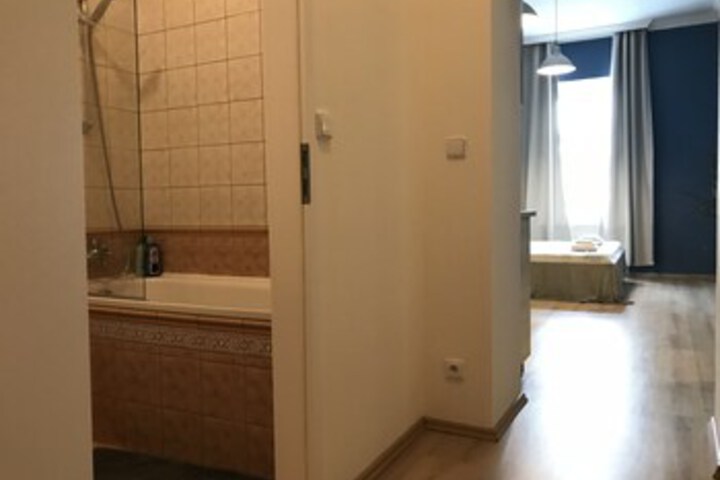 Room 7 of 35