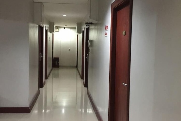 Ballroom/Hall 75 of 94