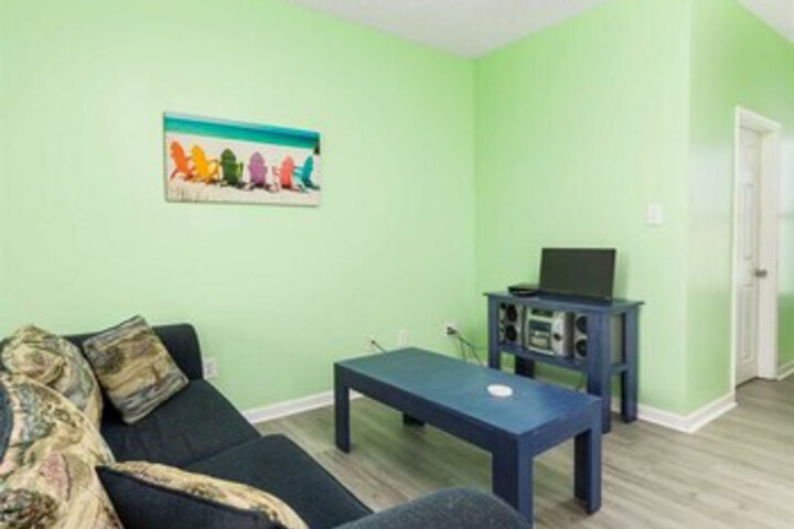 Room 17 of 36