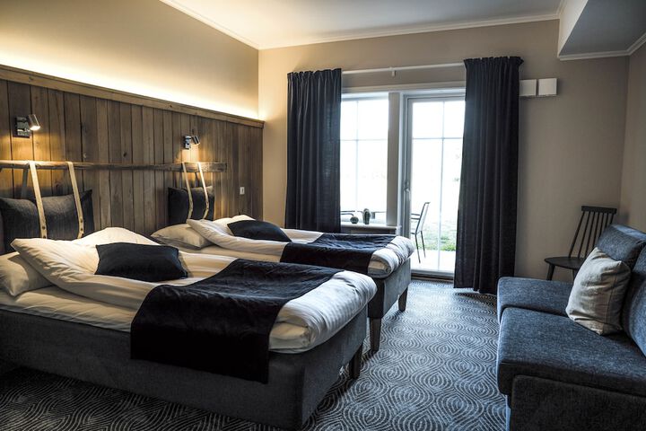 Room 5 of 43
