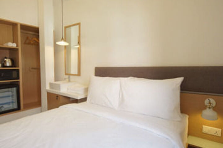 Room 44 of 74