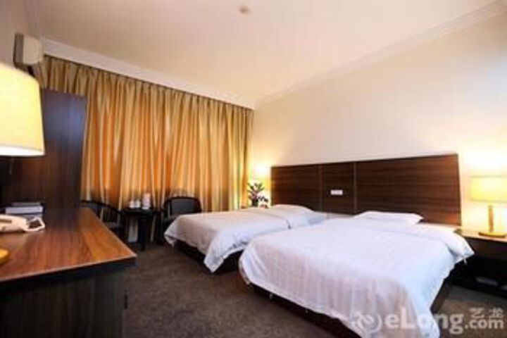 Room 13 of 84