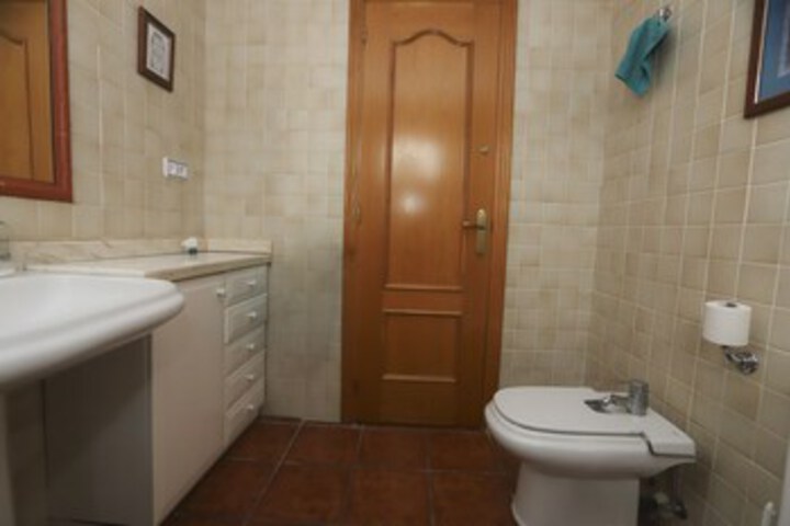 Room 6 of 49