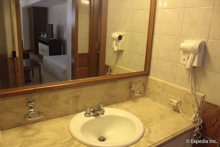 Room 44 of 77
