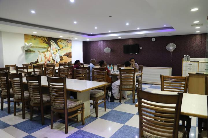 Dining 61 of 70