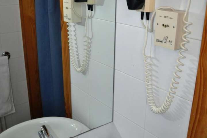 Room 44 of 69