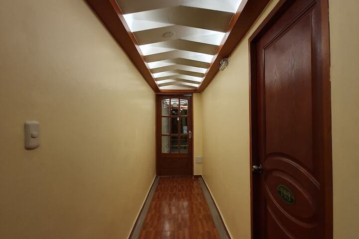 Ballroom/Hall 78 of 83