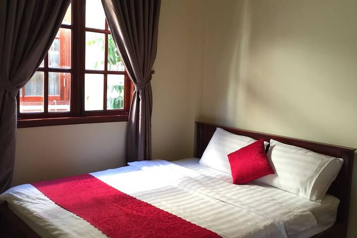 Room 4 of 37