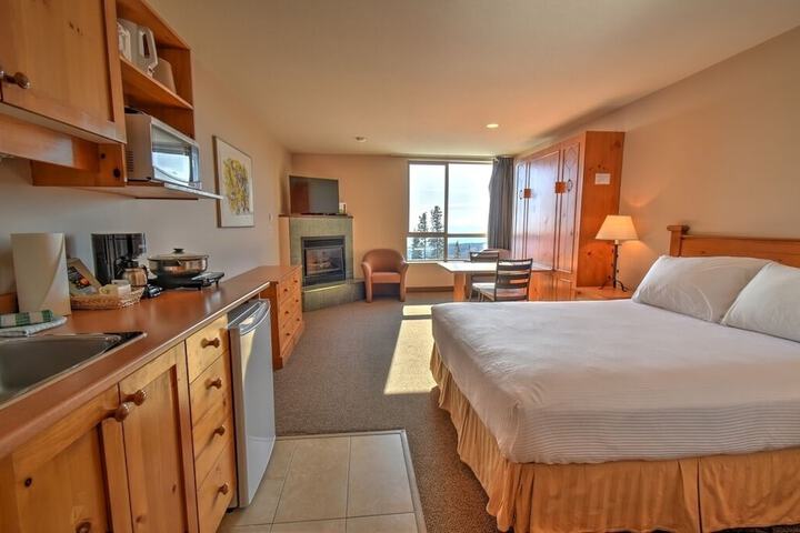 Room 4 of 37