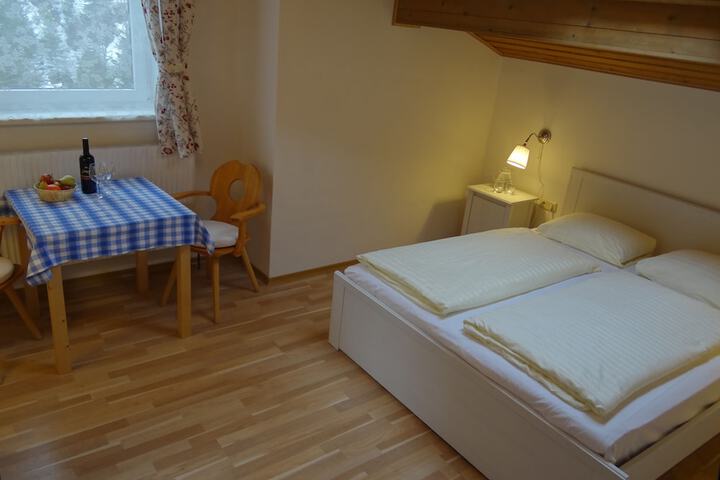 Room 35 of 61
