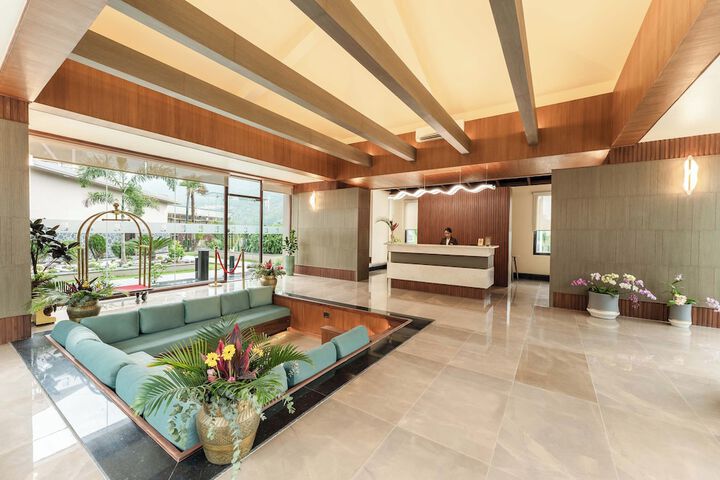 Hotel Interior 6 of 104
