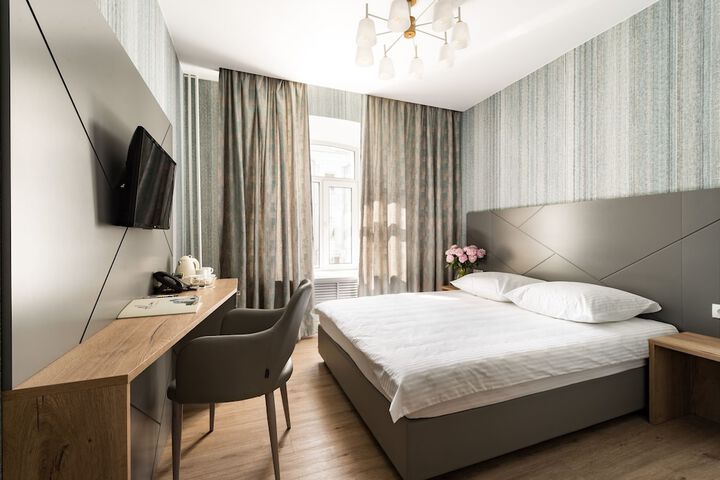 Room 3 of 49