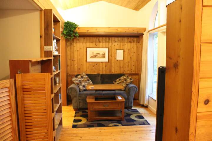 Room 9 of 34