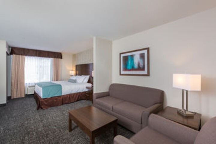 Room 32 of 60