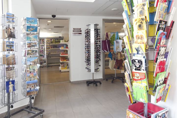 Gift Shop 77 of 110