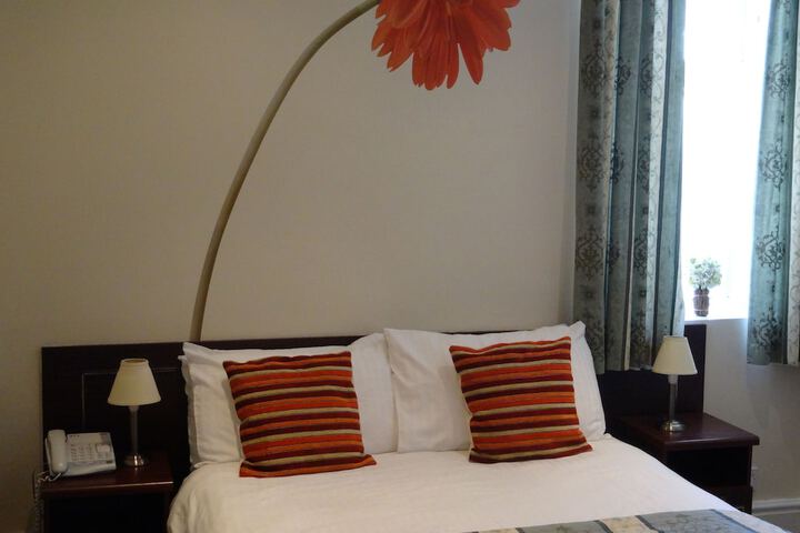 Room 12 of 65