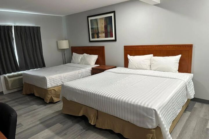 Room 8 of 30