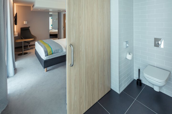 Room 5 of 53
