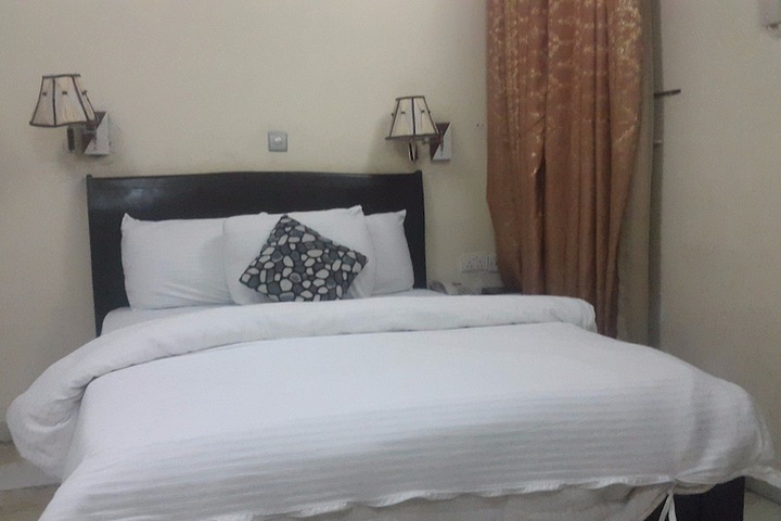 Room 7 of 58