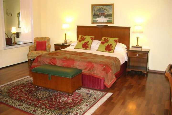 Room 18 of 140