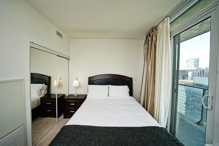 Room 9 of 192