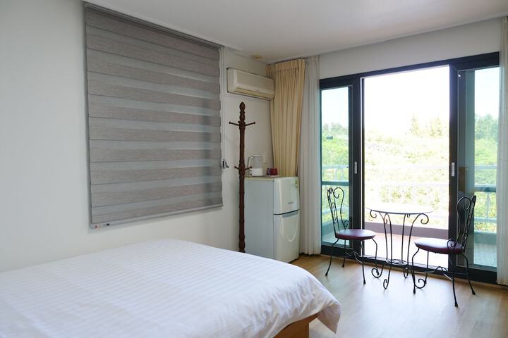 Room 9 of 41