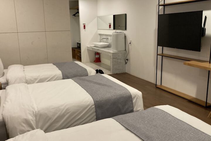 Room 25 of 78