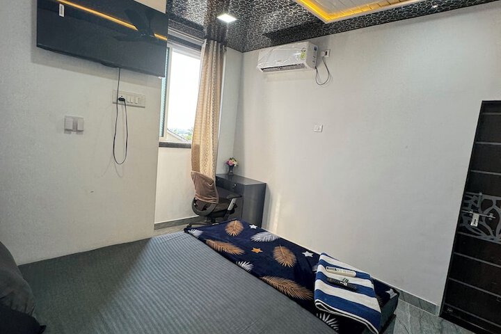 Room 26 of 50