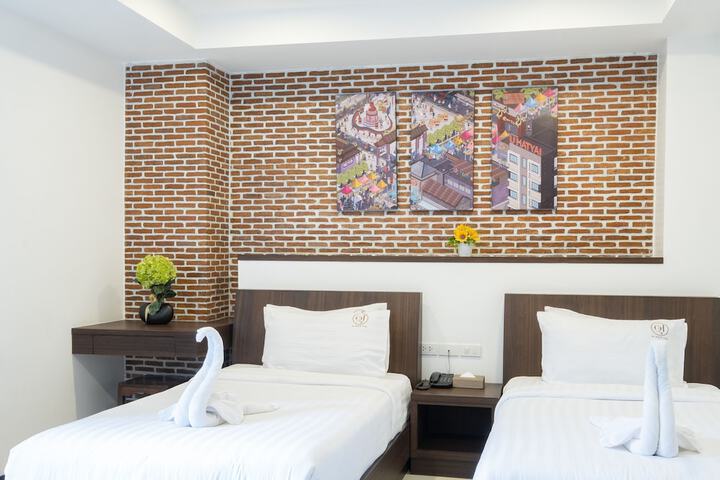 Room 15 of 64