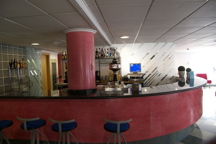 Breakfast/Coffee Service 25 of 35