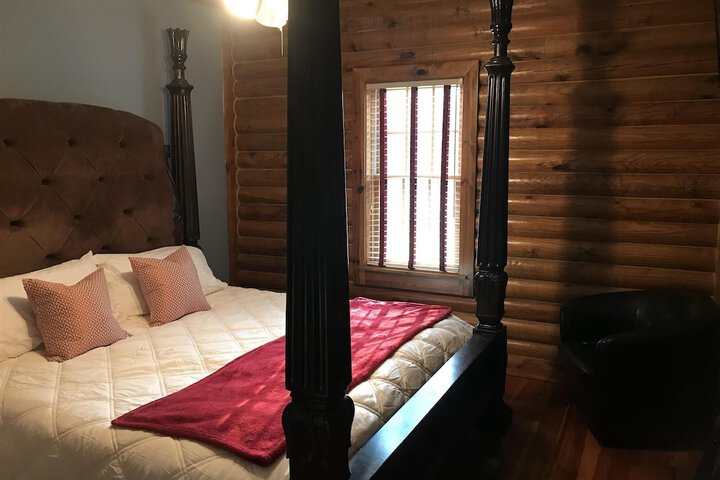 Room 4 of 13