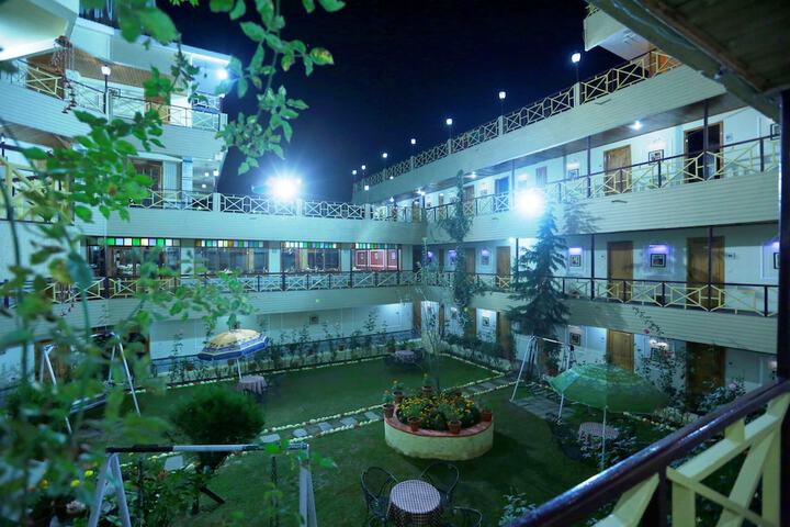 Hotel Exterior 57 of 78