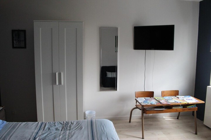 Room 6 of 44