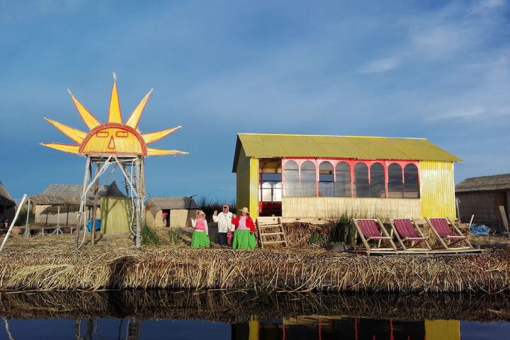 Uros Aruntawi Lodge in Puno