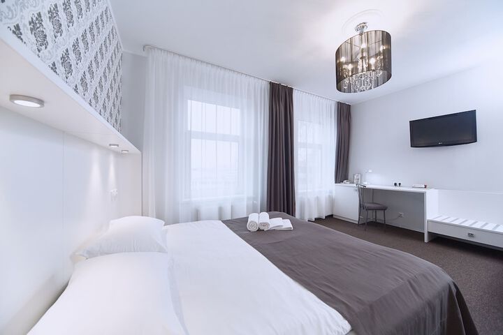 Room 6 of 45