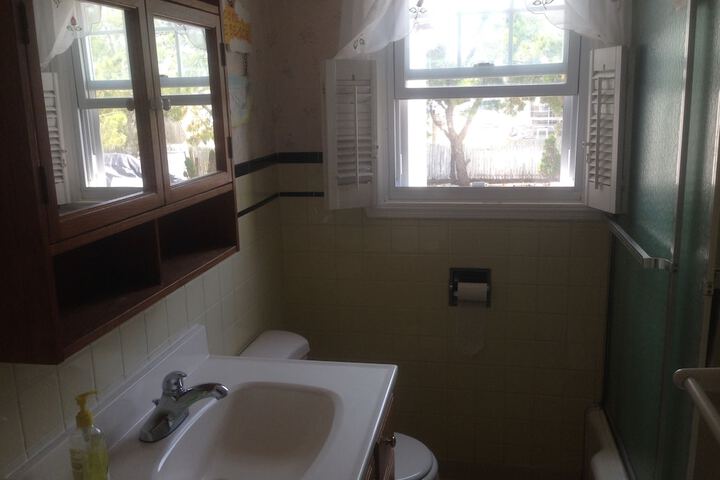 Room 17 of 29
