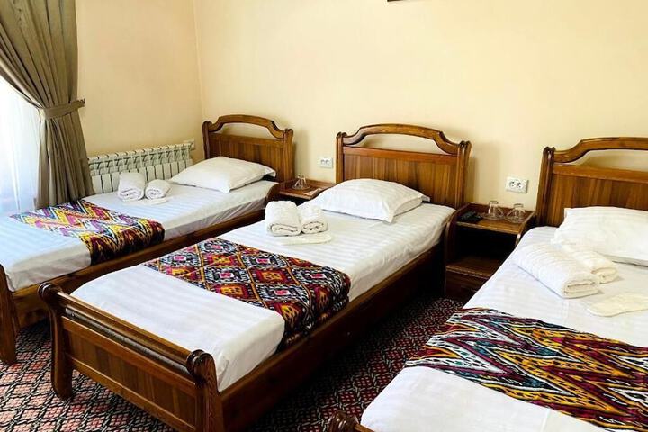 Room 6 of 11