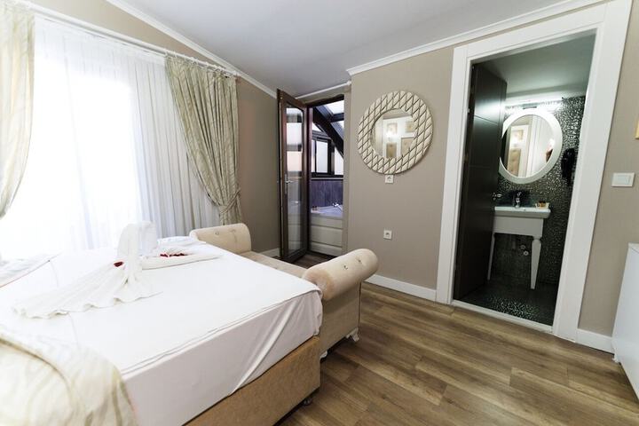 Room 45 of 131