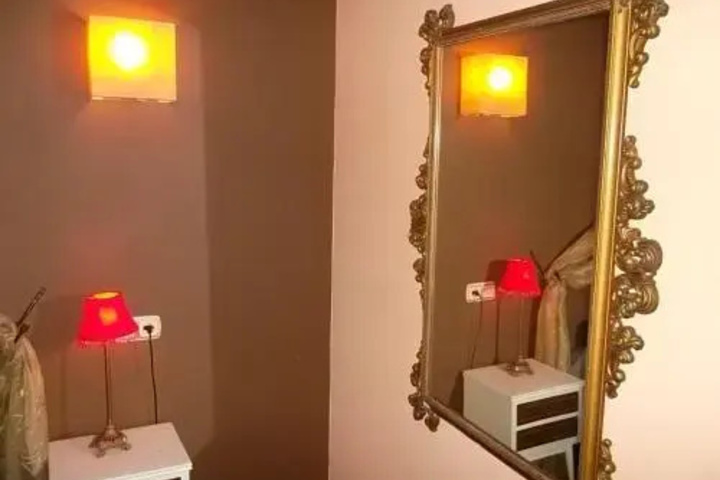 Room 2 of 9