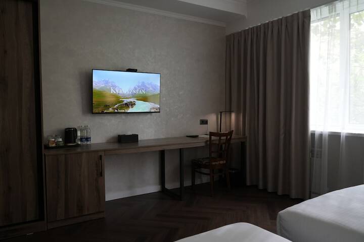 Room 41 of 100