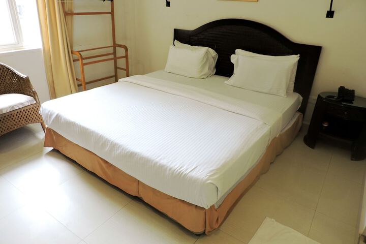Room 2 of 14