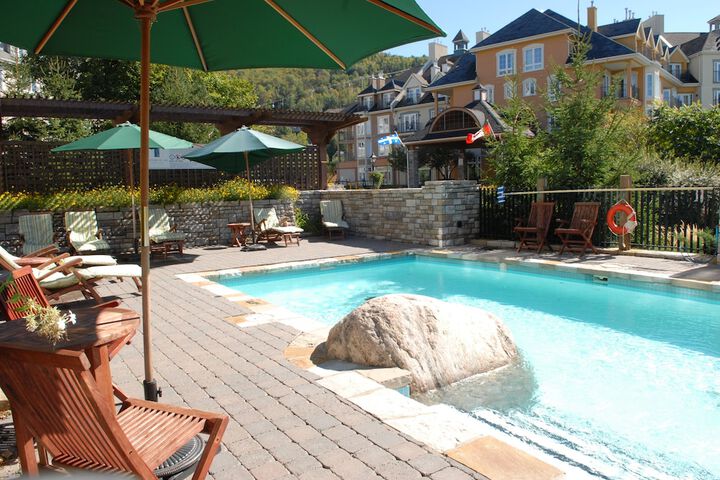 Pool Hotel