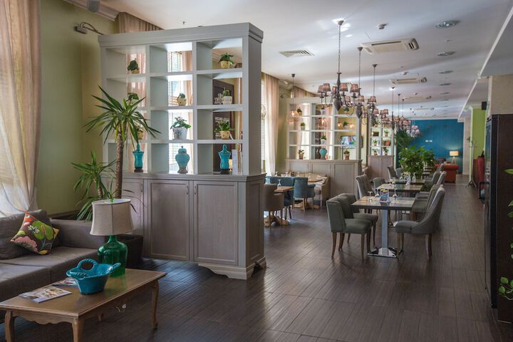 Dining Photos