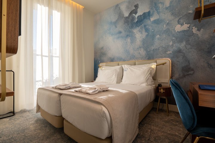 Room 10 of 48